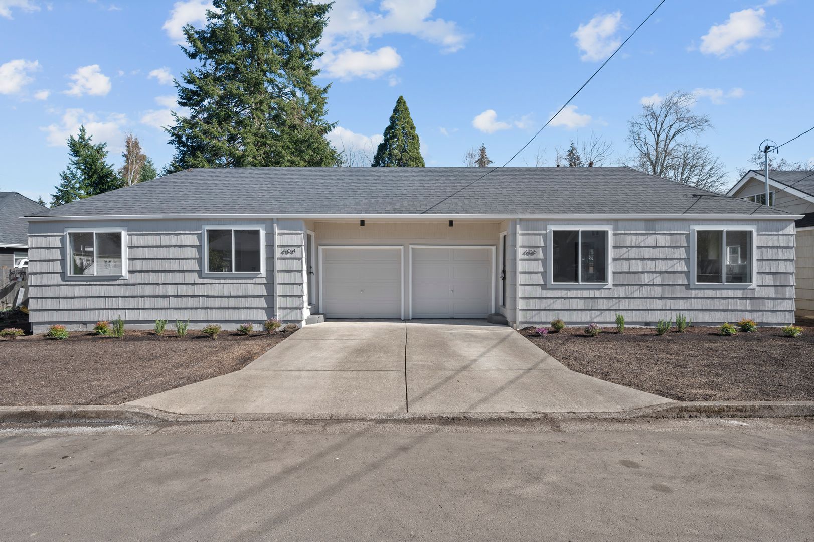 McMinnville Apartment: 404-406 SW Elmwood Ave