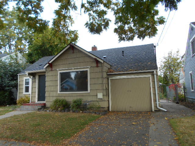 McMinnville House: 123 NW 9th St.