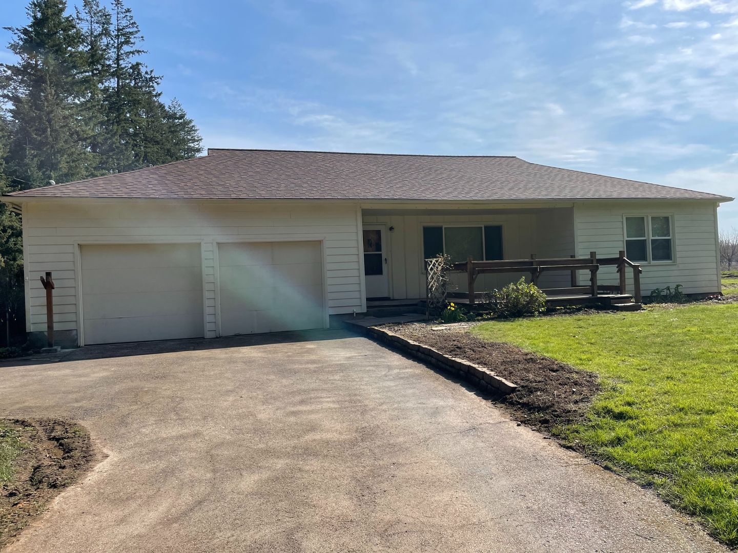 Dayton House: 9945 SE Wallace Rd