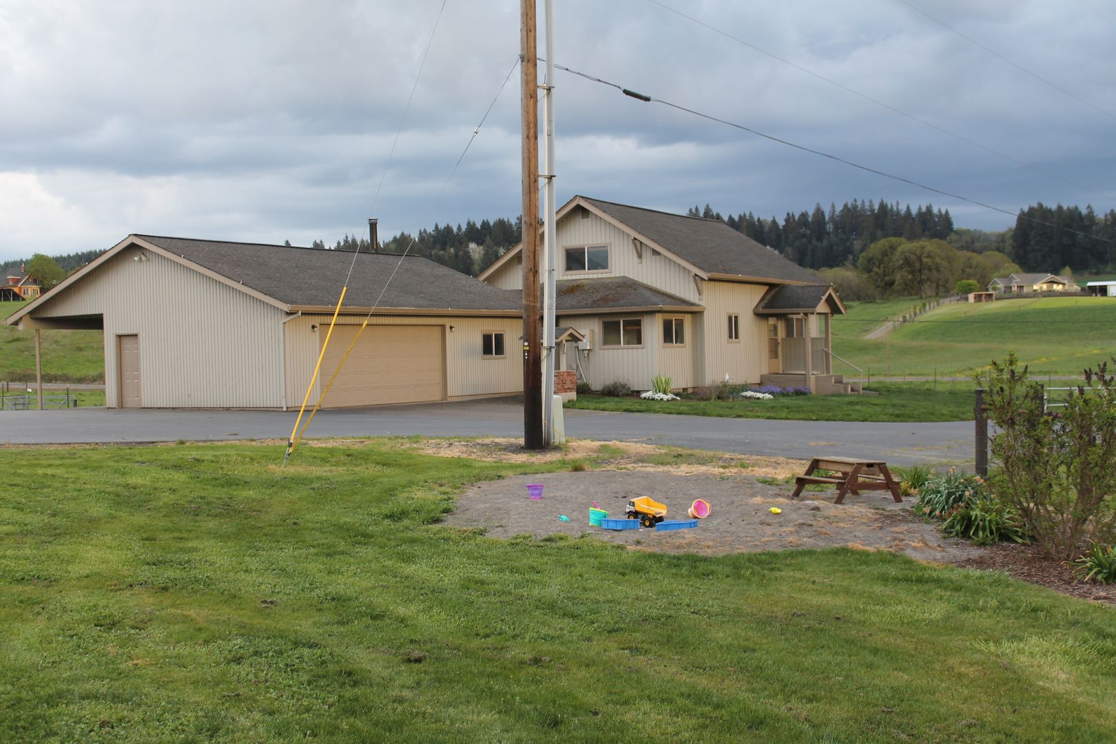Yamhill House: 7461 NE Hwy 240