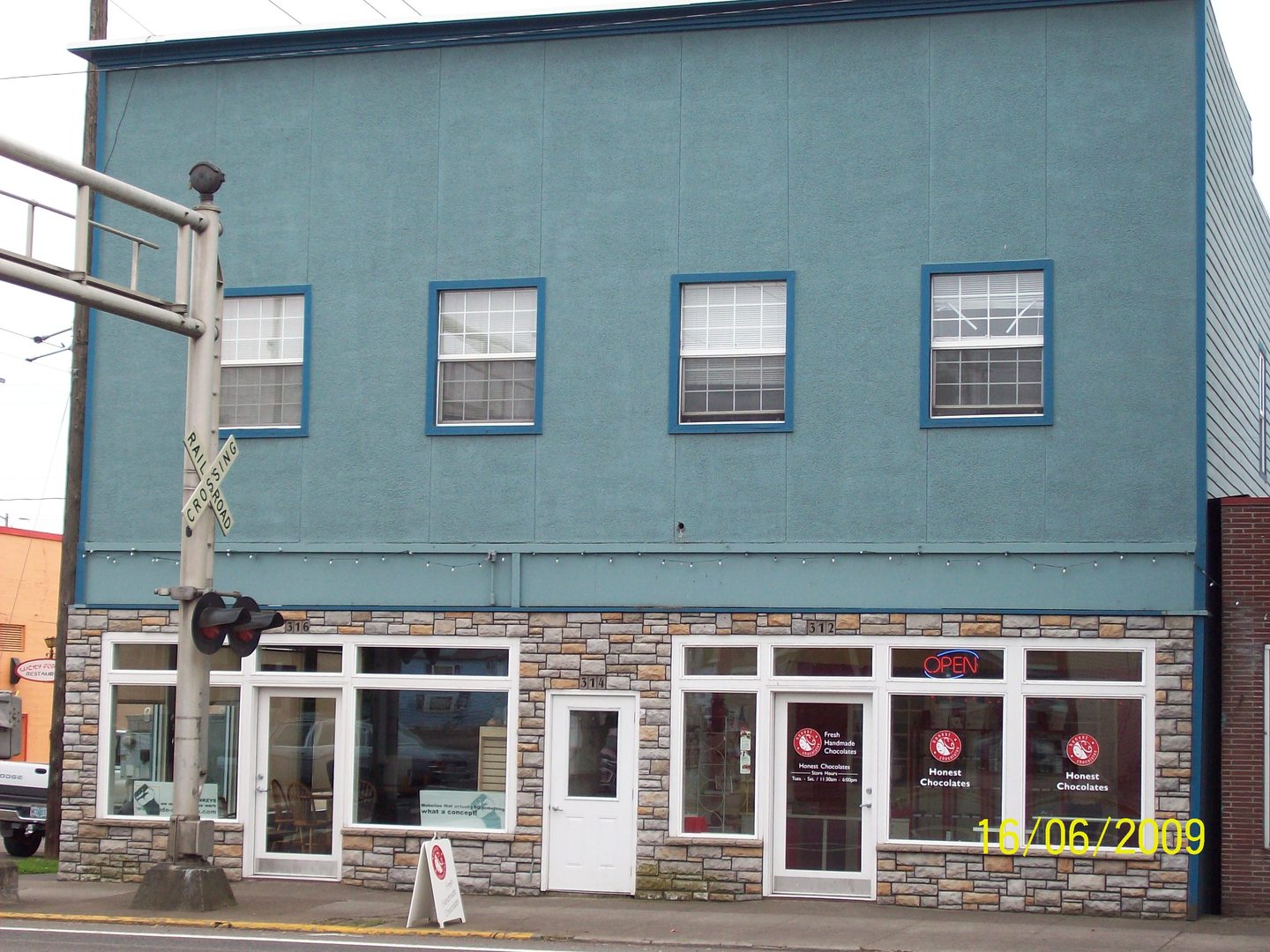 Newberg Apartment: 312-16 E. 1st St.