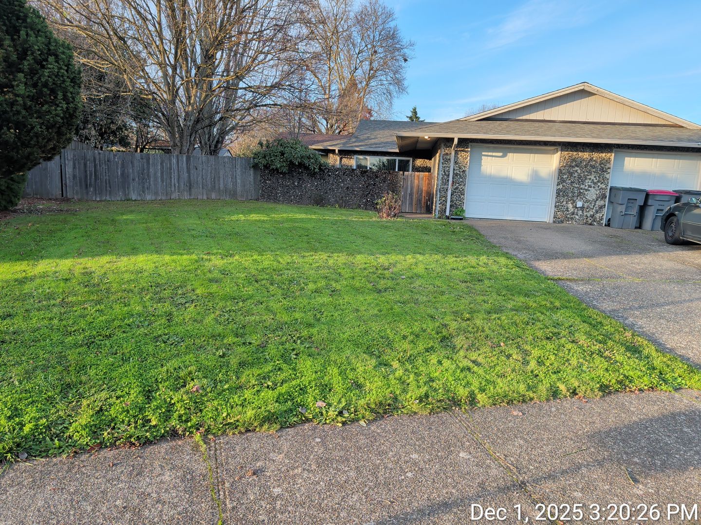 McMinnville Apartment: 2605 NE Galloway Ct and 665 NE 26th