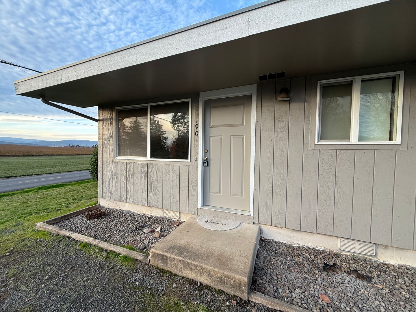 Yamhill Apartment: 170-190 Dahlia Street