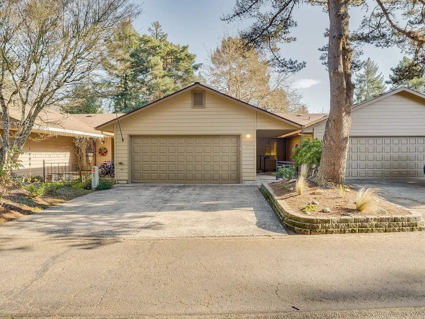McMinnville House: 1116 NW Springwood Lane