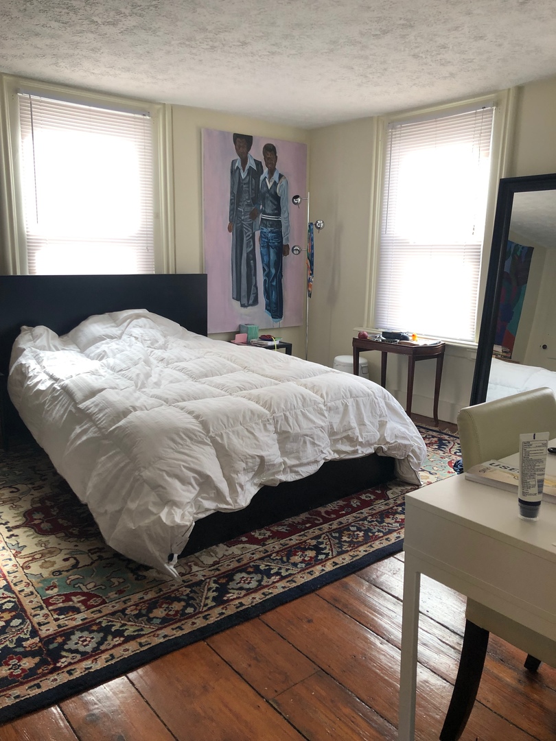 New Haven House: 397 Crown Street