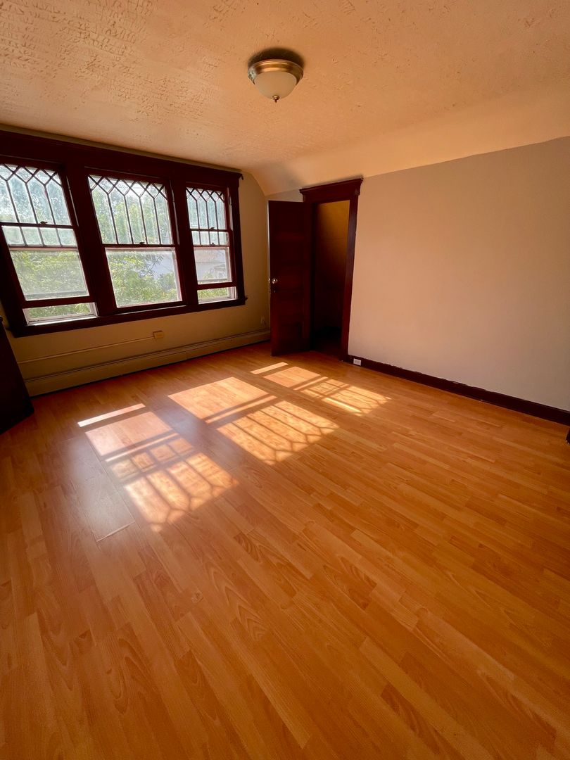 New Haven Apartment: 42-44 Carmel Street