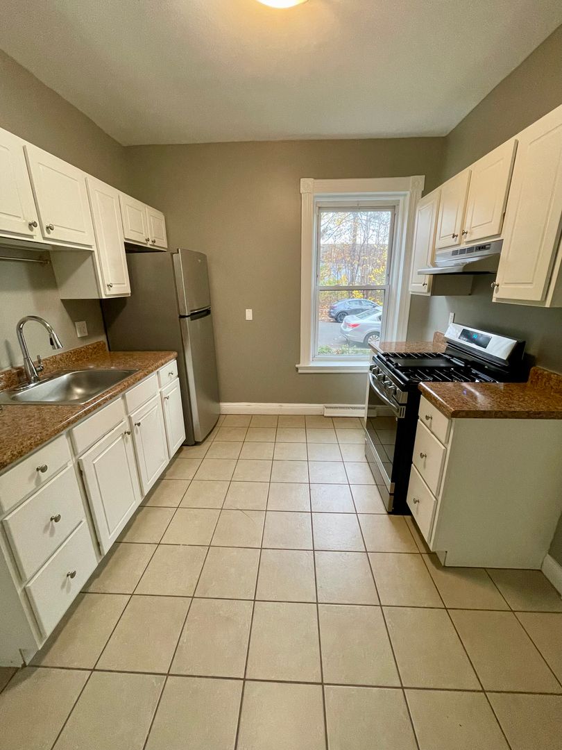 New Haven Apartment: 209 Greene Street