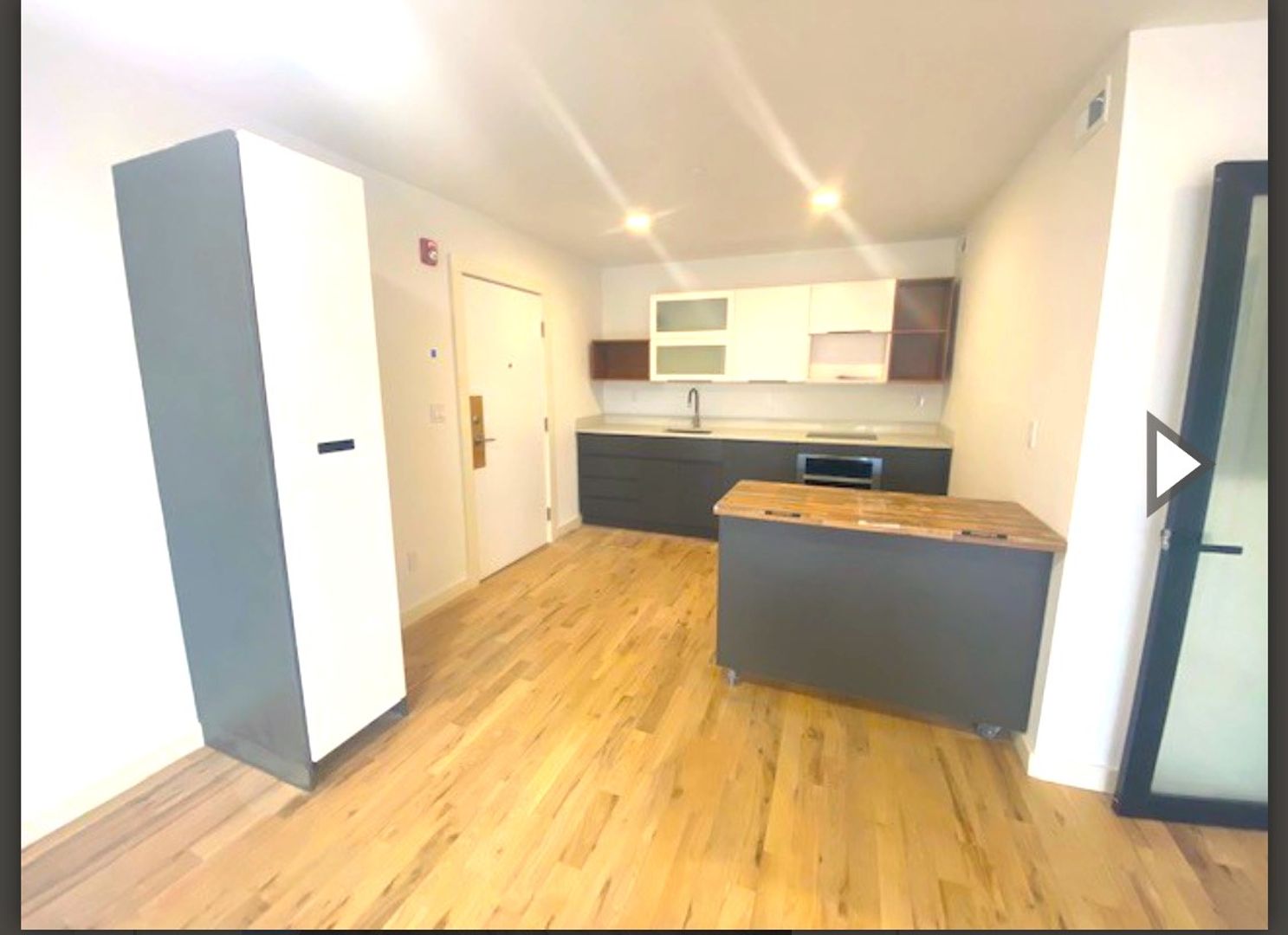 New Haven Apartment: 25 Springside Ave