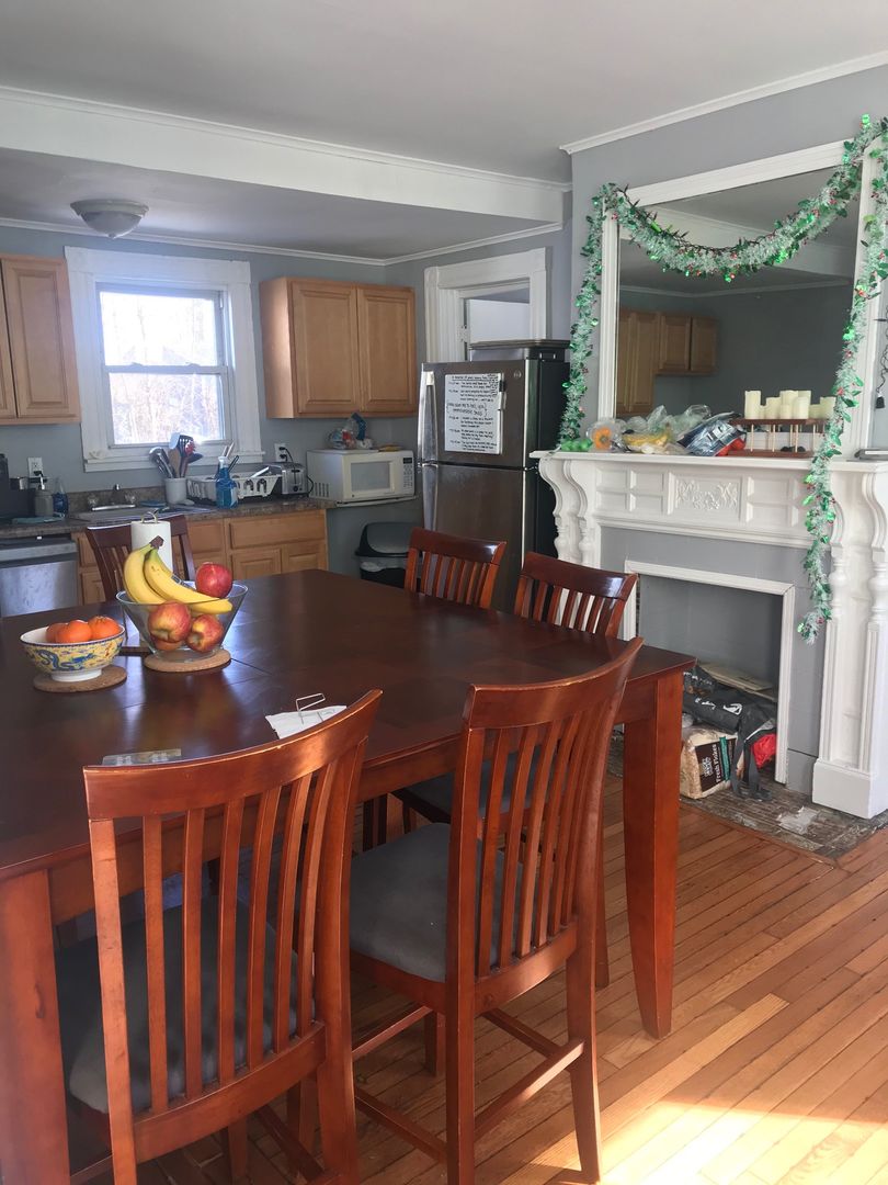 New Haven Apartment: 229 Dwight Street