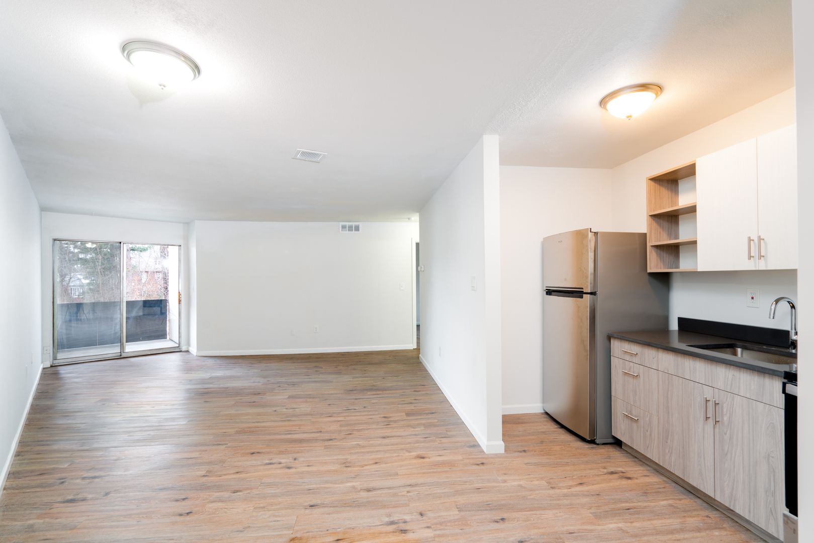 East Windsor Apartment: 27 Pleasant Street
