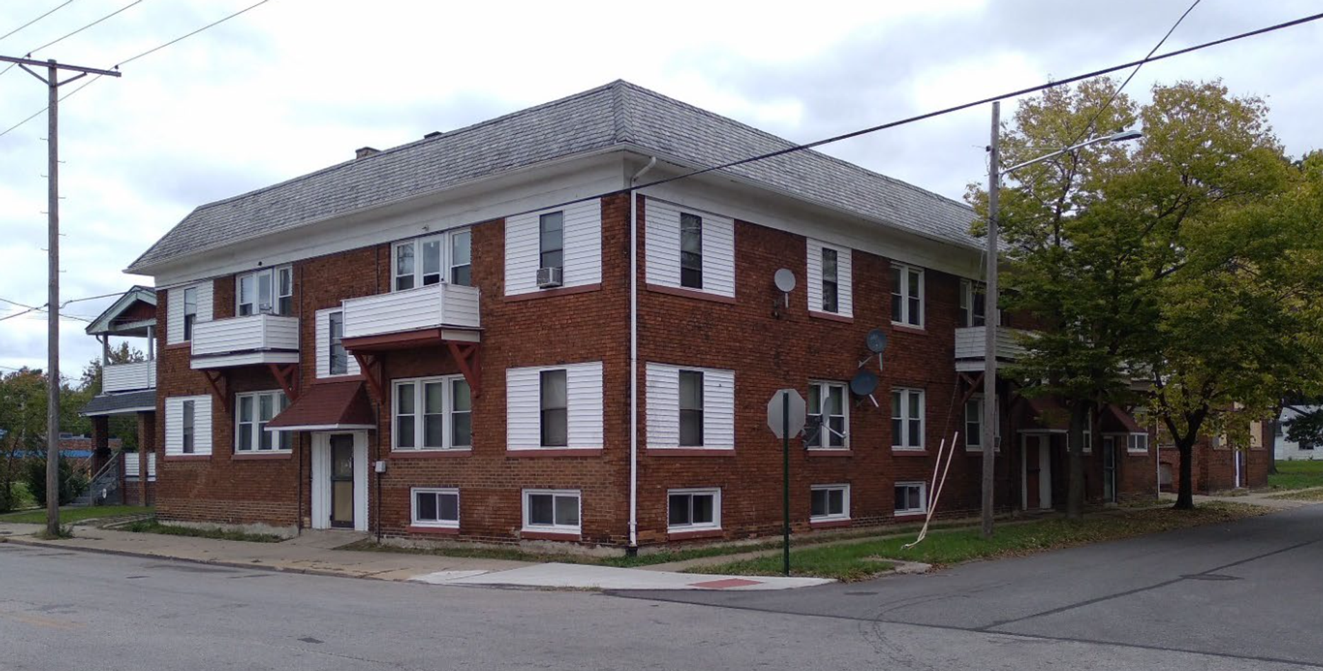Cleveland Apartment: 363 E 152nd St