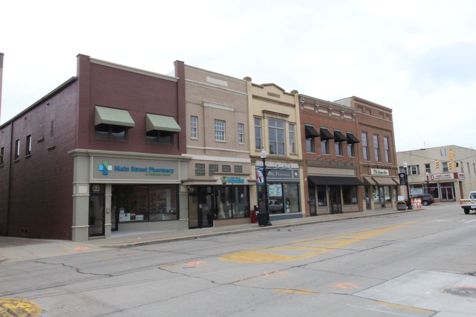 Orrville House: 122 N Main St, Apt D