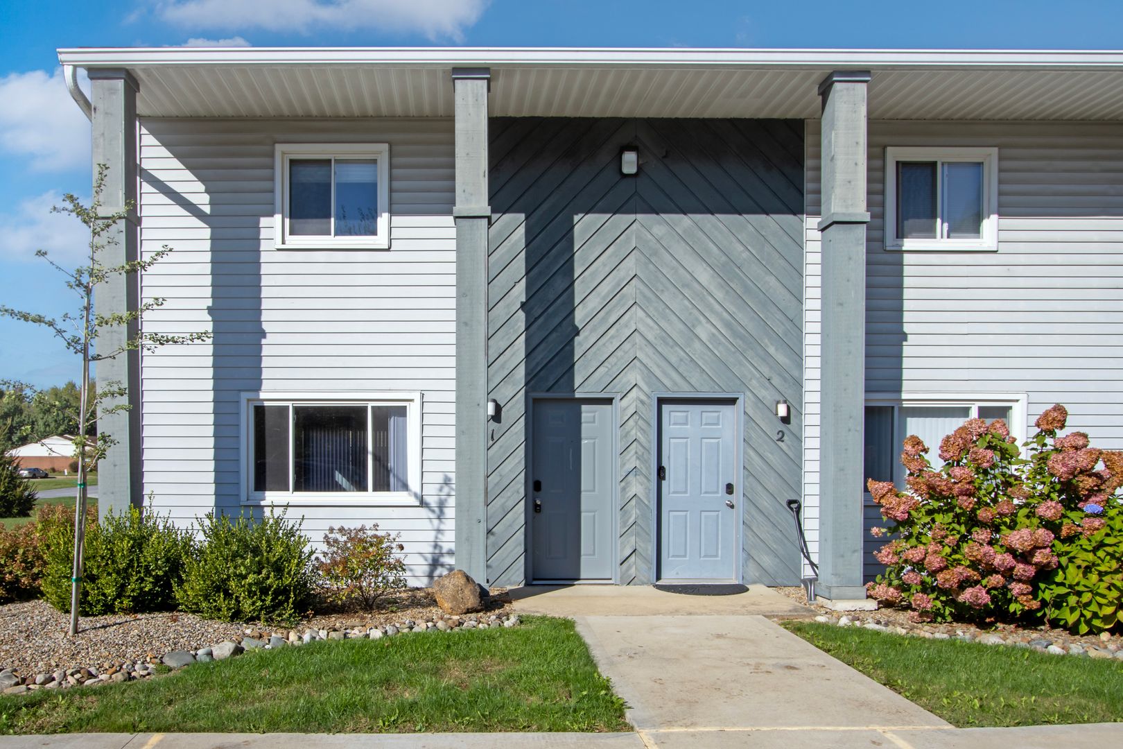 Doylestown House: 240 Collier Dr, Apt 9