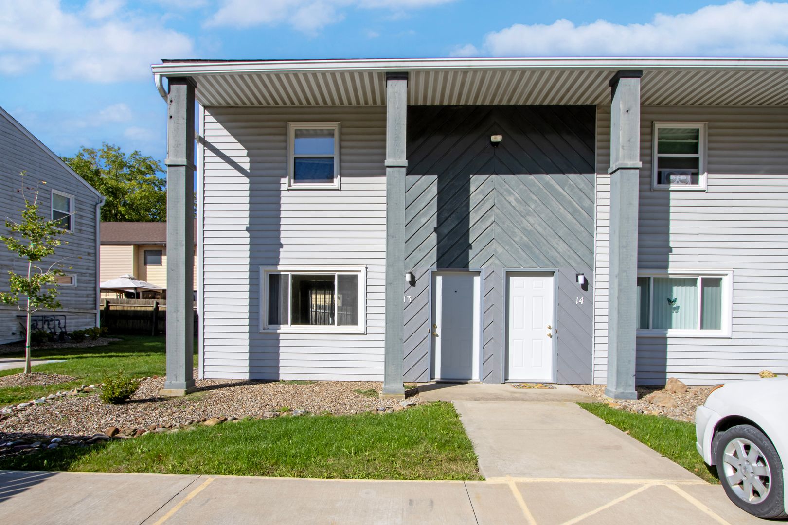 Doylestown House: 240 Collier Dr, Apt 10