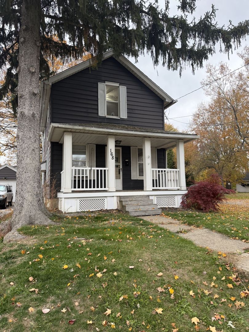 Doylestown House: 168 Gates St