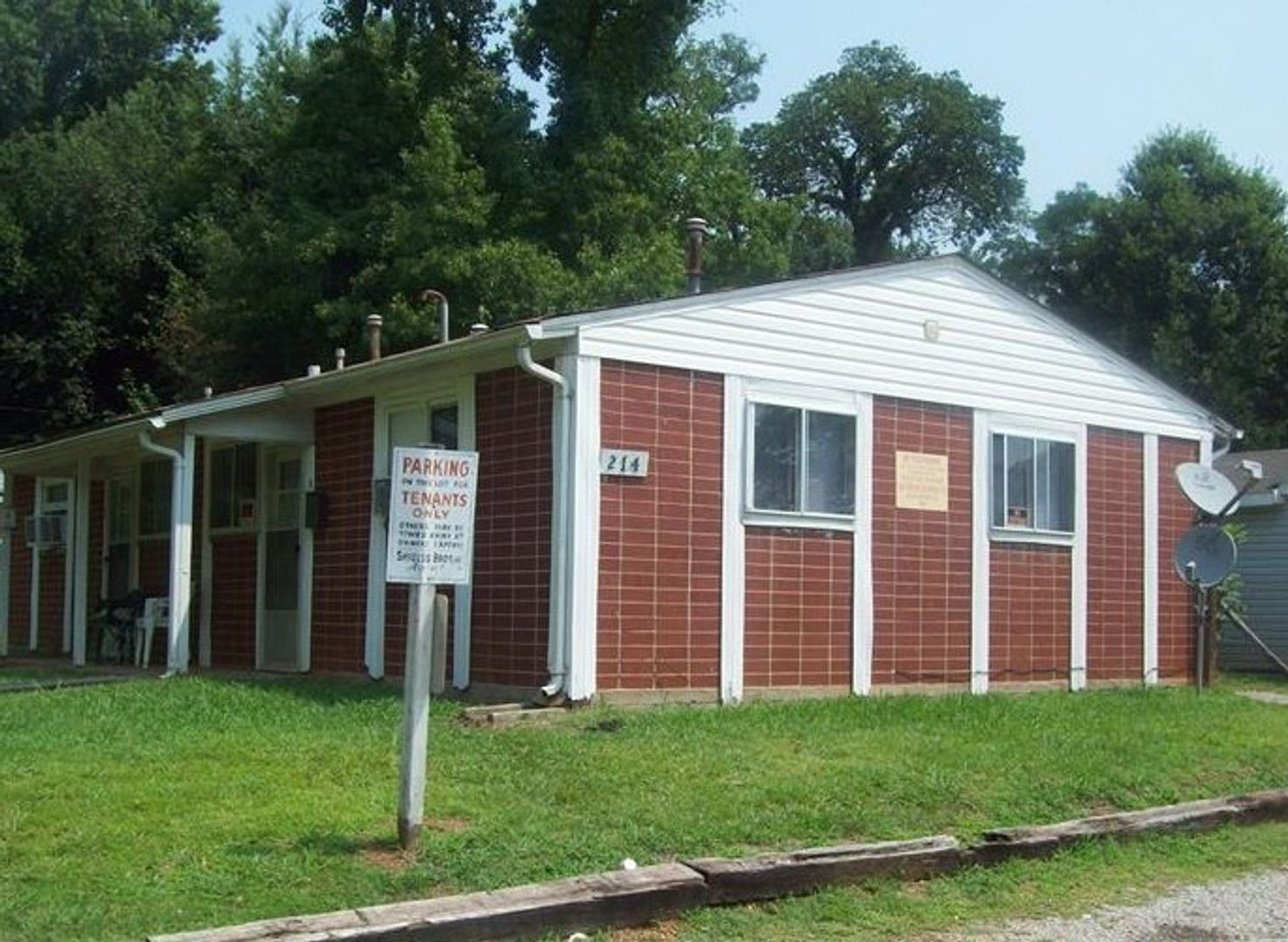 Danville Apartment: 120 Epps St