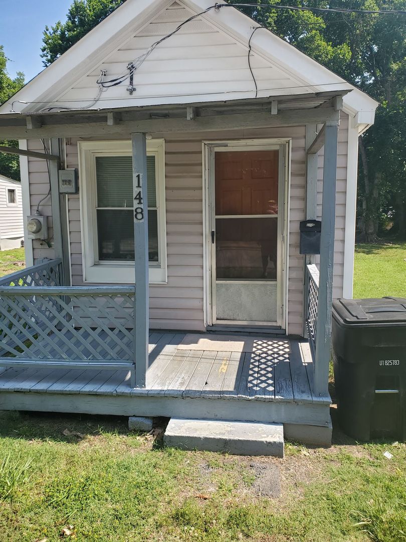 Danville Apartment: L & G Rentals