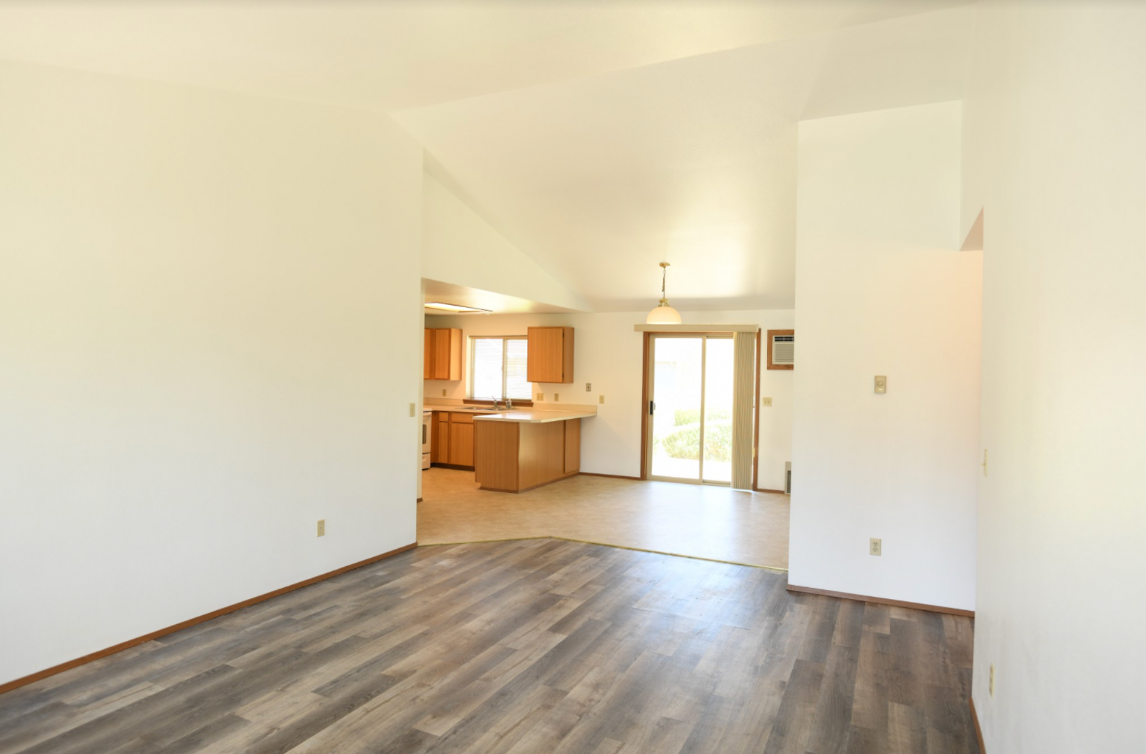 Yakima Apartment: 7204 - 7223 Willow Court