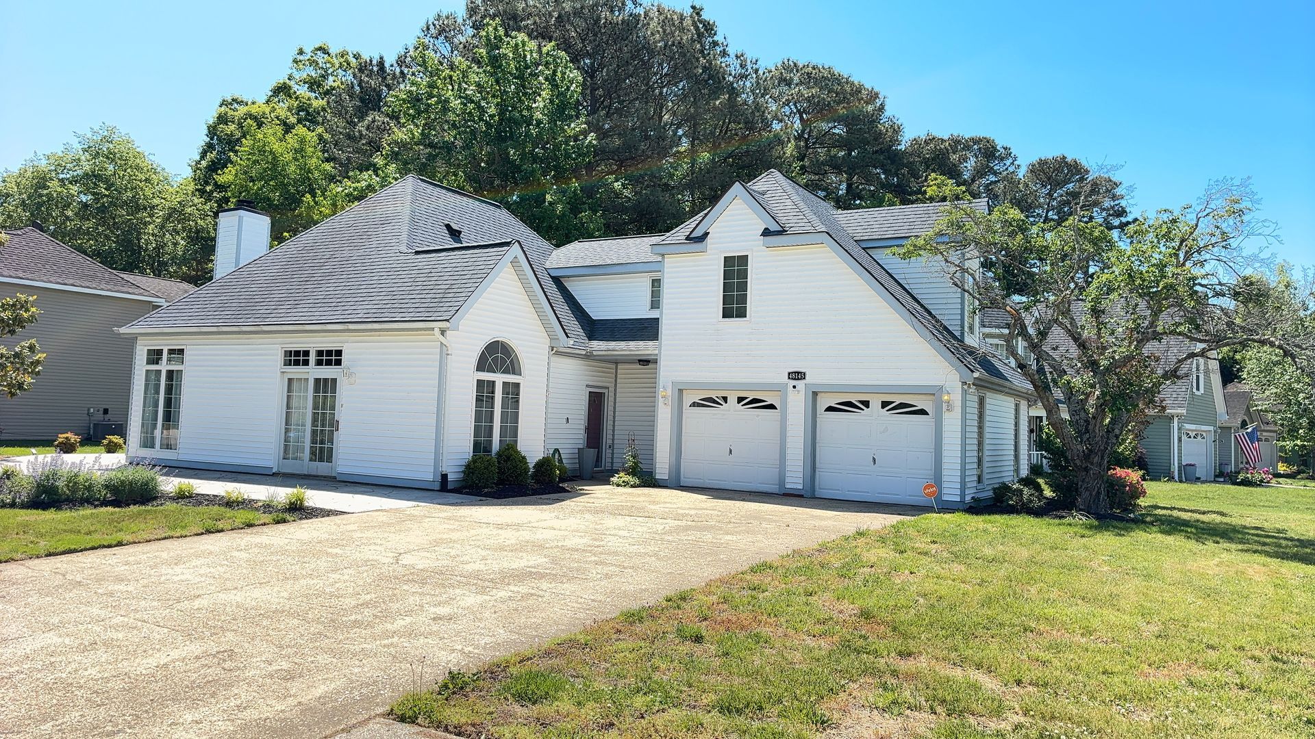 Lexington park House: 48145 Mayflower Drive