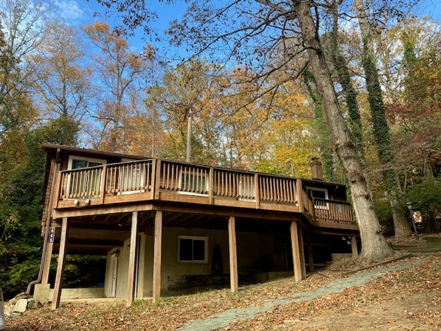 Lusby House: 645 Red Rock Trail