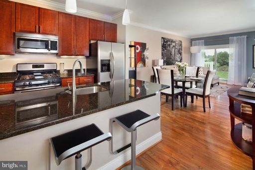 Isabella 1 bedroom luxuary condo in Alexandria – photo 1