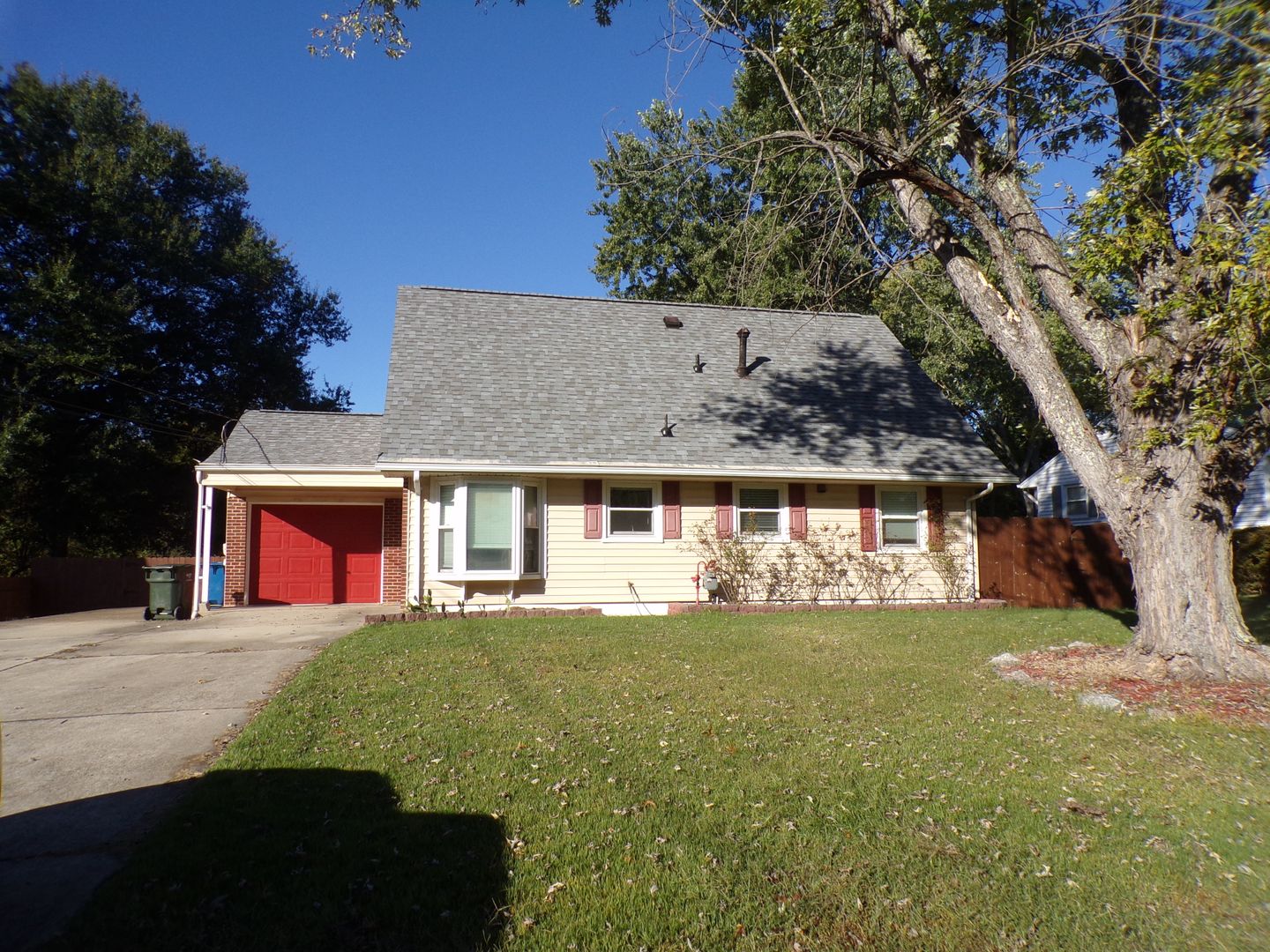 Alexandria House: 8306 Keeler St.