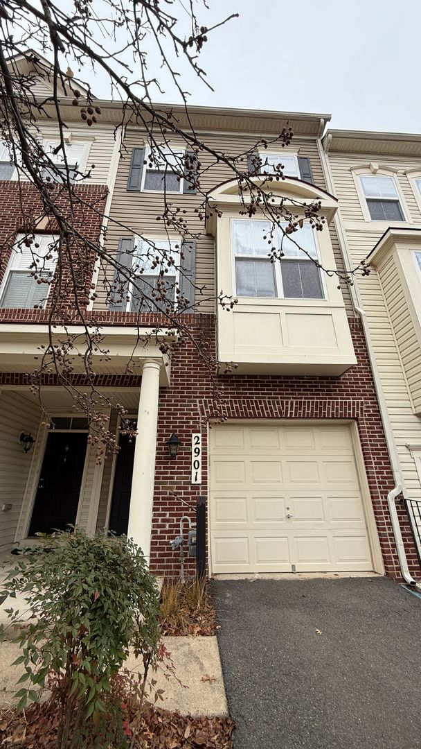 Woodbridge Condo: 2901 Chinkapin Oak Ln