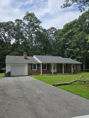 Nice 3 bedroom 2 bath rambler – photo 1