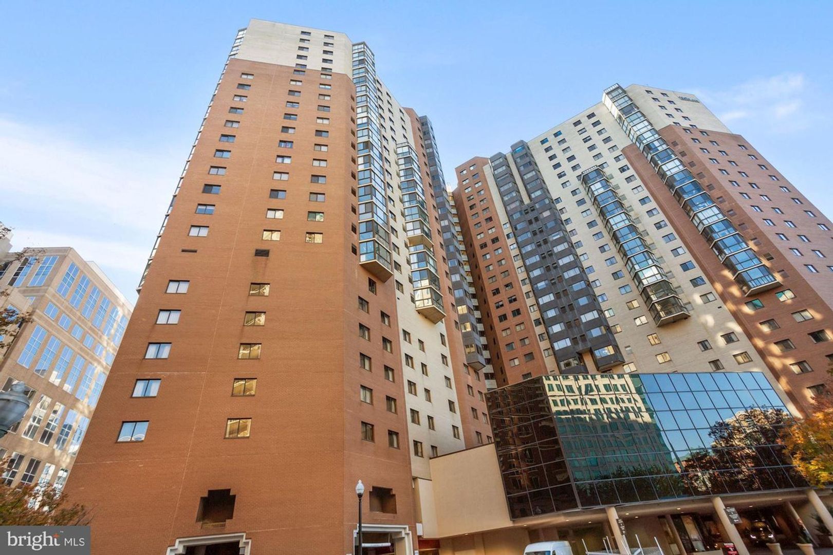 Arlington House: 900 N. Stafford