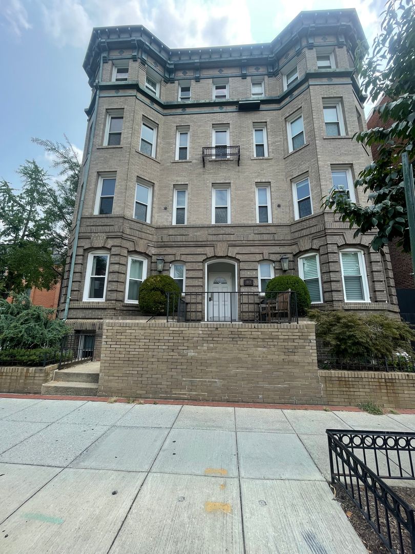 Washington Condo: 1815 18th Street, NW