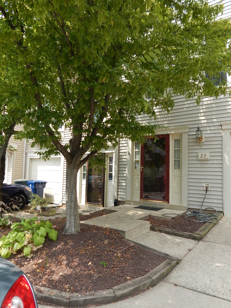 ALEXANDRIA Townhome: 23 S. FLOYD STREET