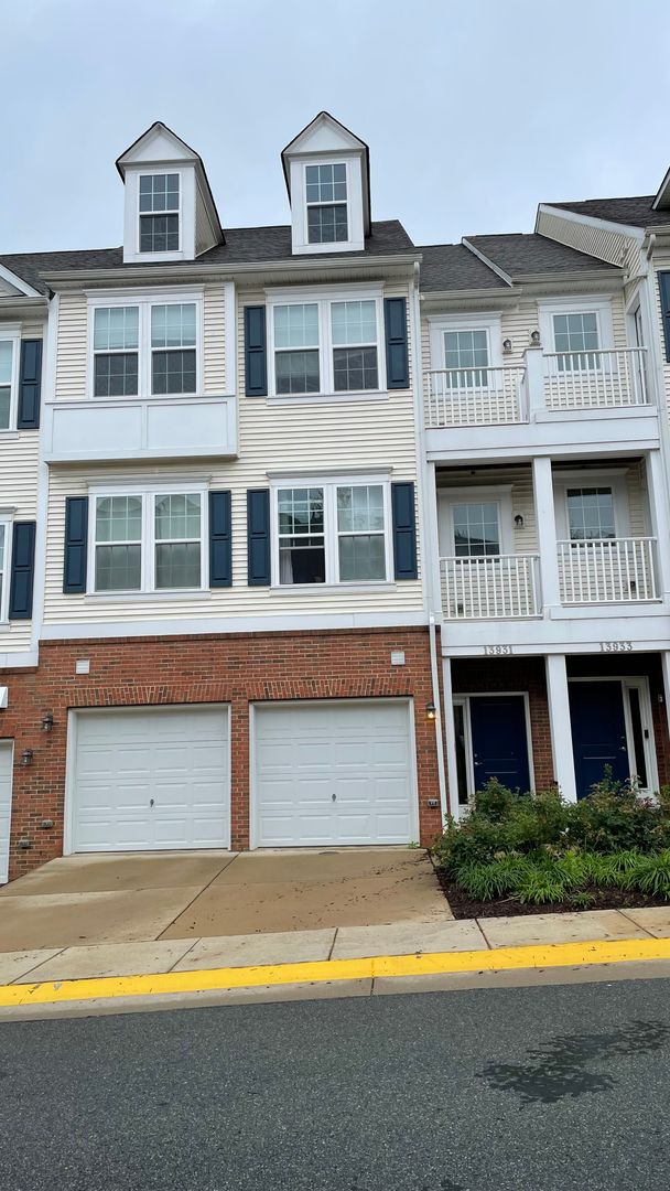 Woodbridge Condo: 13931 Hollow Wind Way #201 - W1088