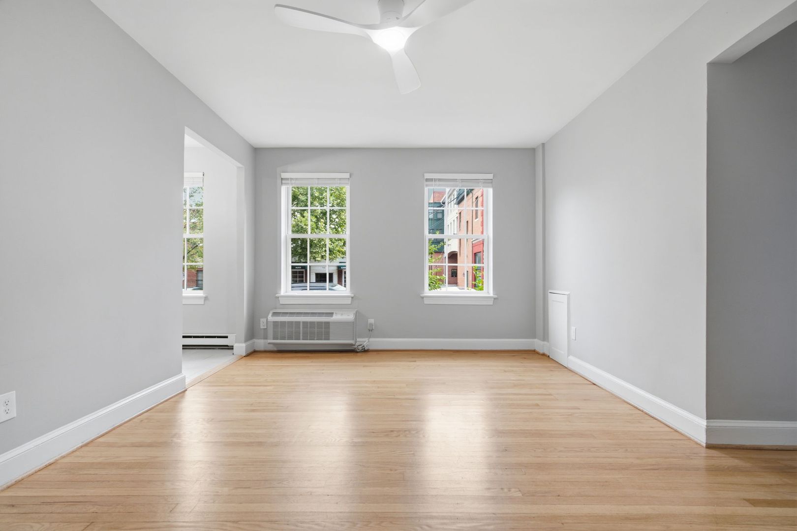 Alexandria Condo: 715 S Washington St #A-32