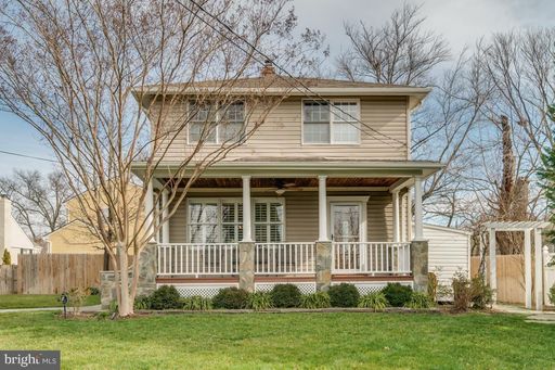 Charming Detached Colonial Minutes from Old Town – photo 1