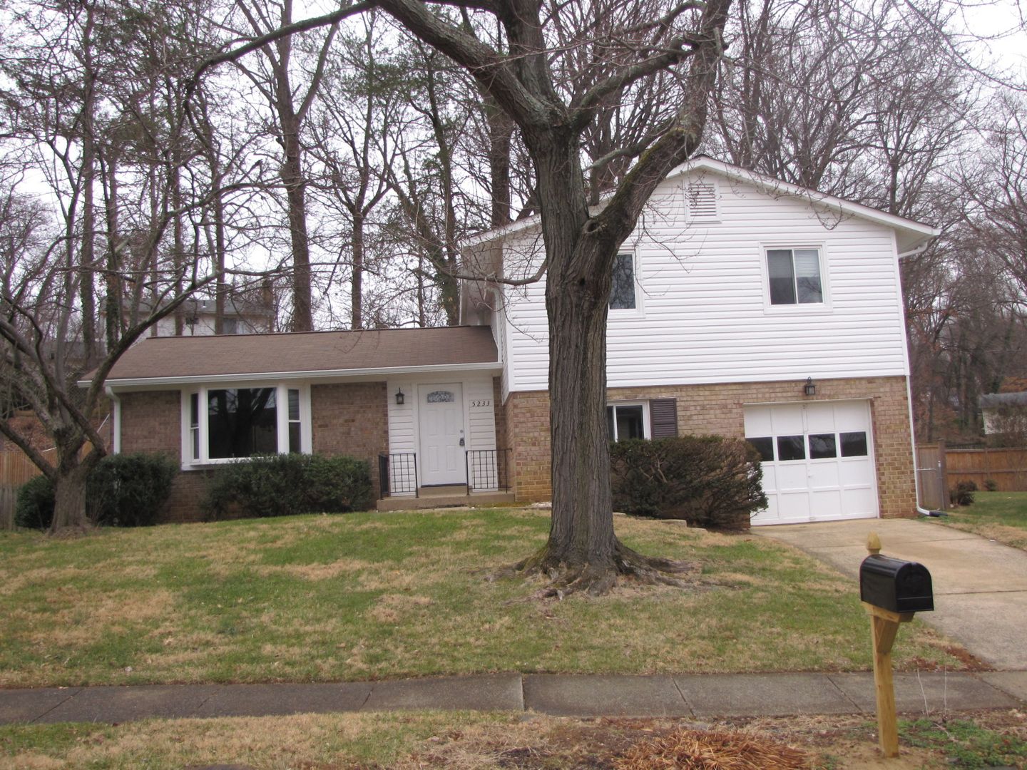 FAIRFAX House: 5233 POMMEROY DR.