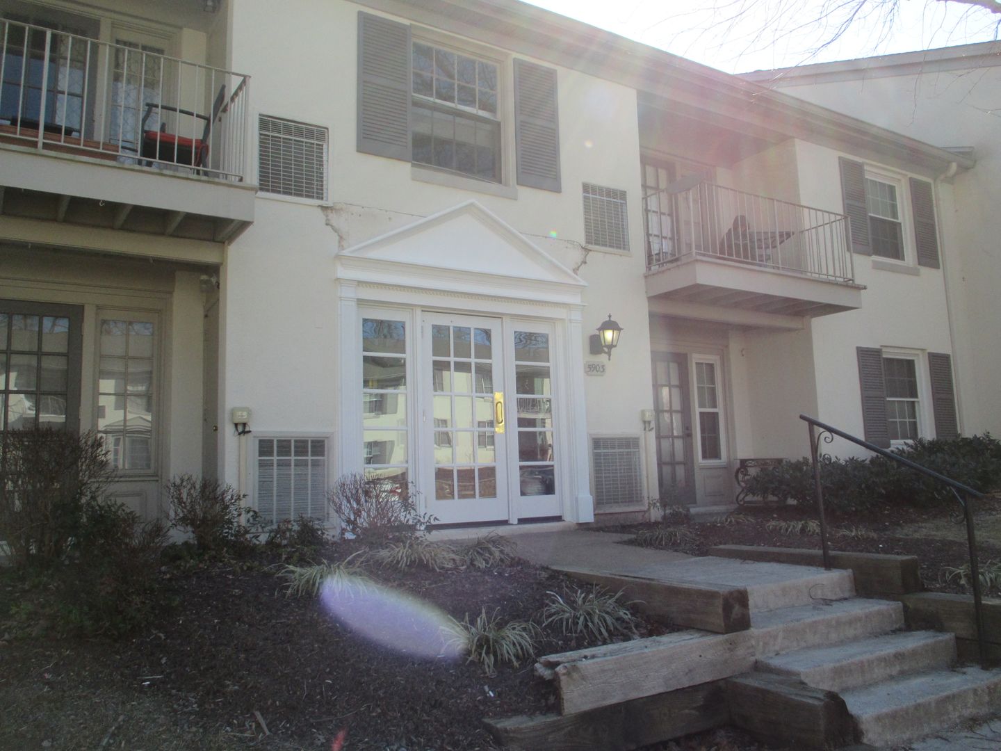 Springfield Condo: 5903-L Kingsford Road