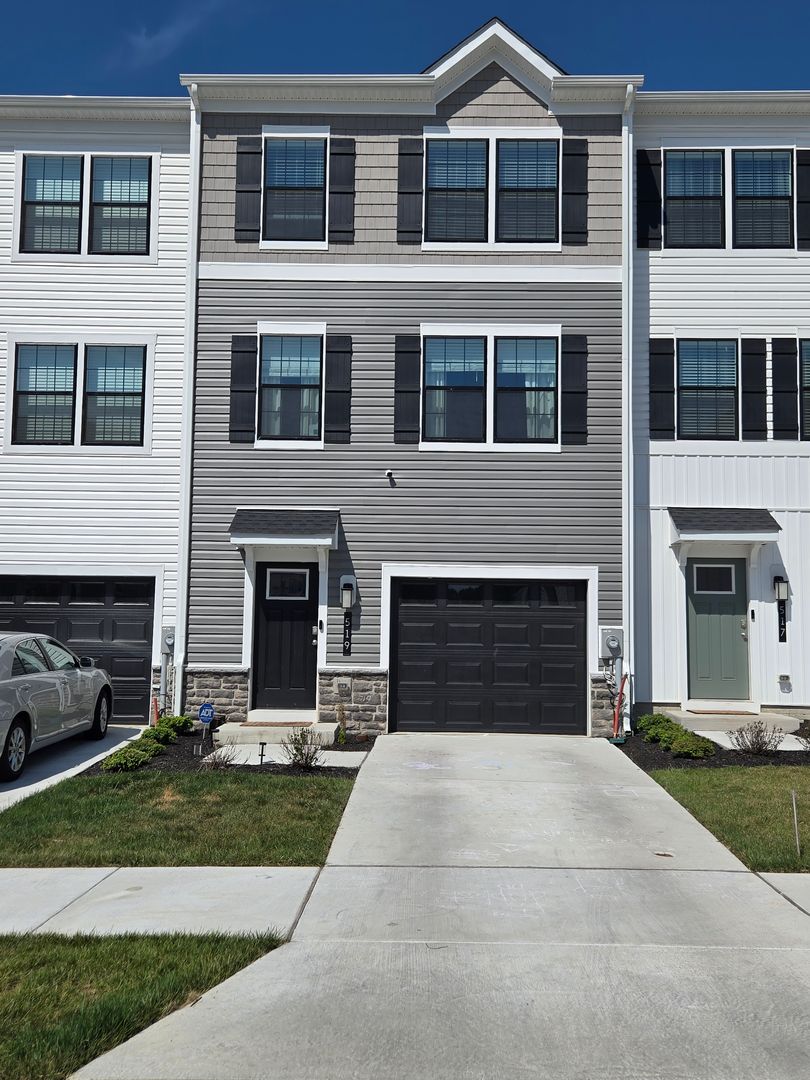 La Plata House: 519 Swift Heron Ave,