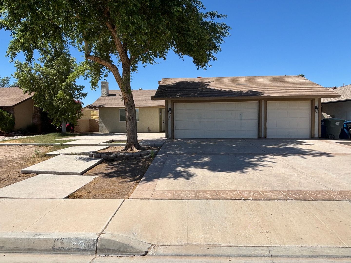 Brawley House: 299 W. Duarte St.
