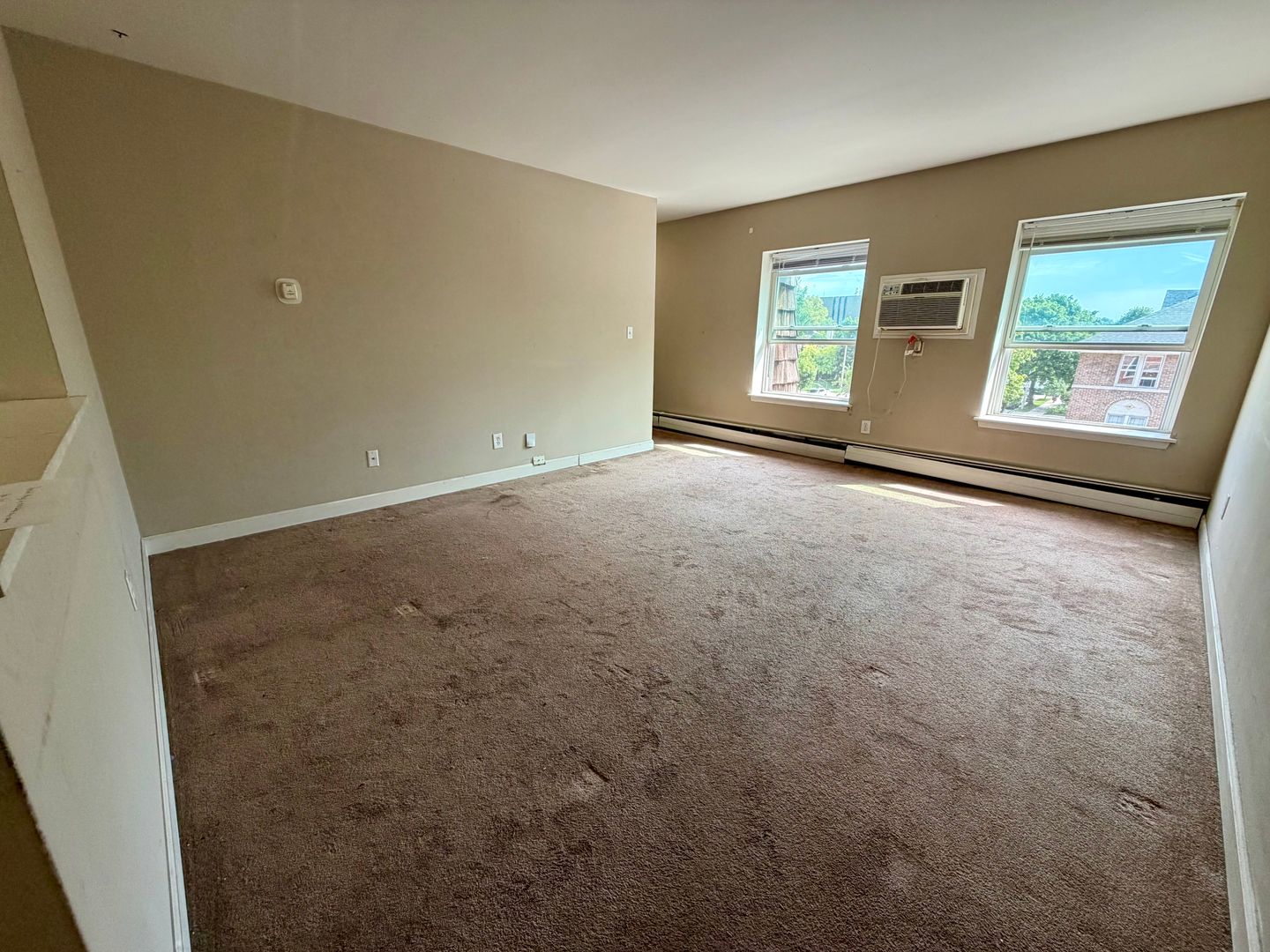 Milwaukee Apartment: 3069 N. Oakland Ave.