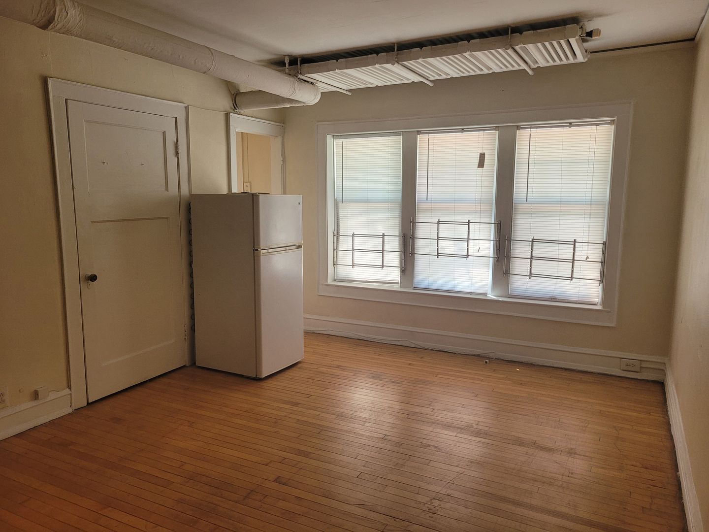 Milwaukee Apartment: 1303 N. Cass St.