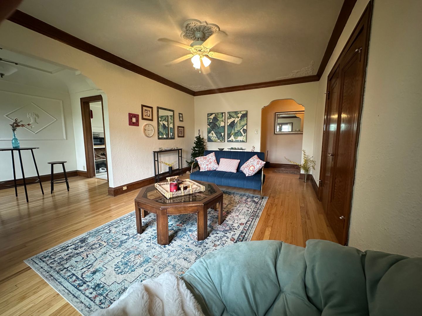 Milwaukee Apartment: 1628 N. Franklin Pl.