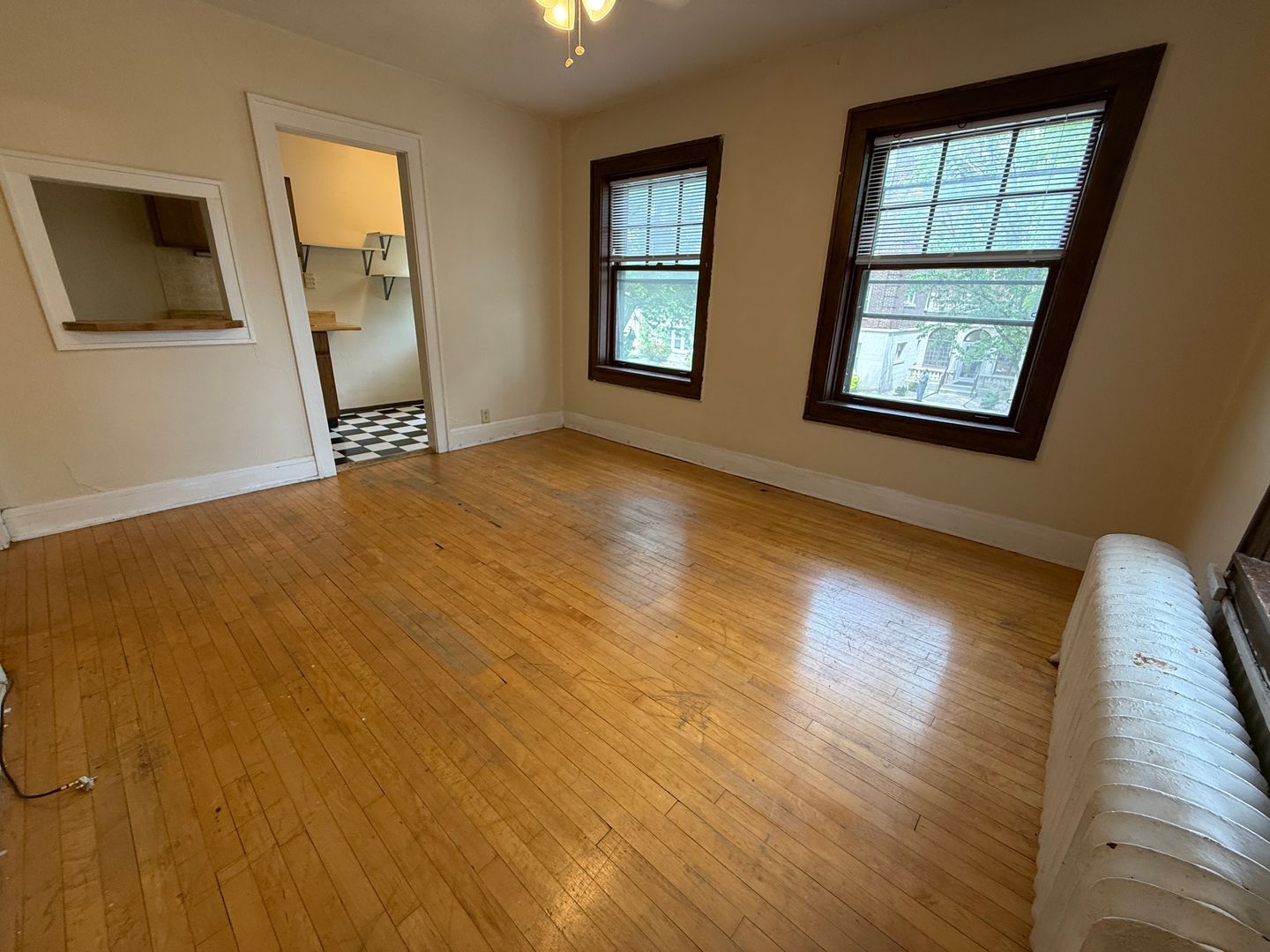 Milwaukee Apartment: 829 N. Cass St.