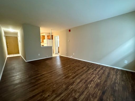Spacious 1-Bed in Amazing Location! – photo 1