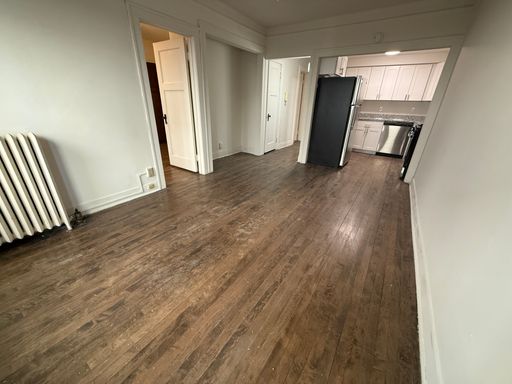 Downtown 1-bedroom with Renovated Kitchen – photo 1