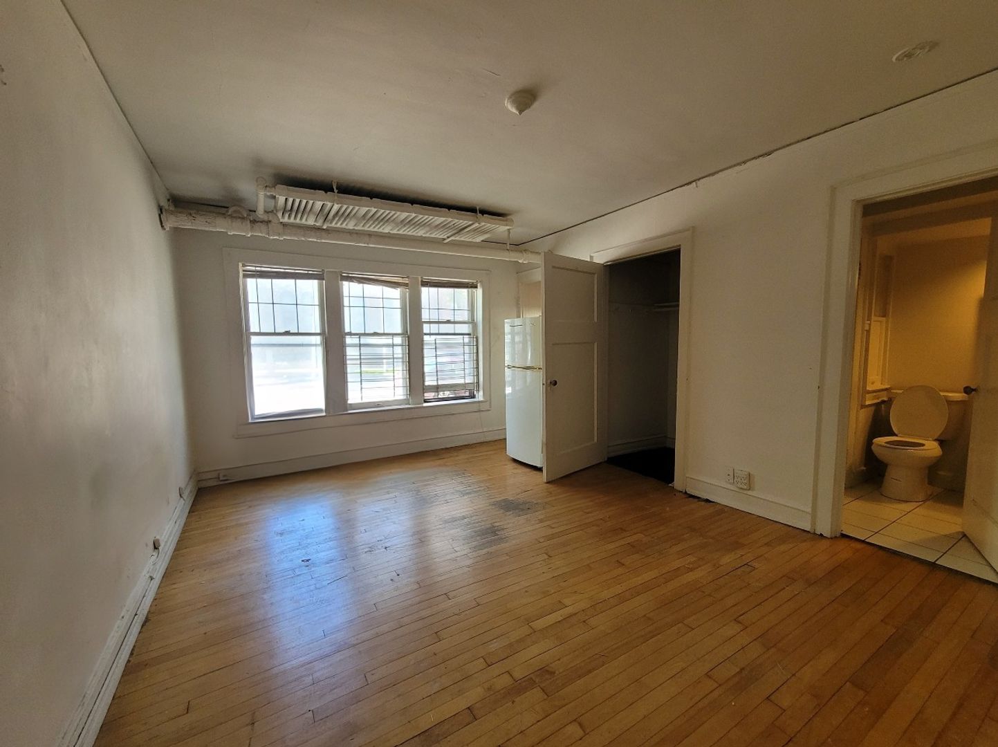 Milwaukee Apartment: 1303 N. Cass St.