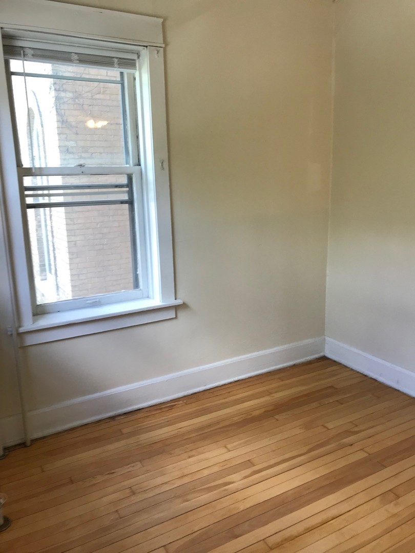 Milwaukee Apartment: 719 E. Knapp St.