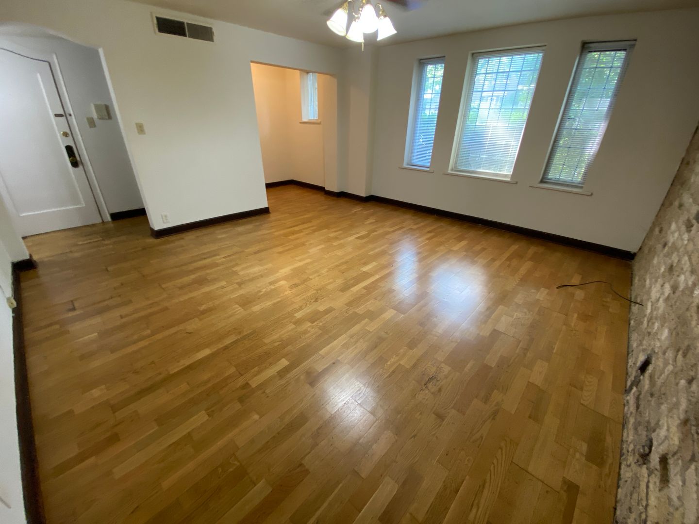 Milwaukee Apartment: 2550 N. Lake Dr.