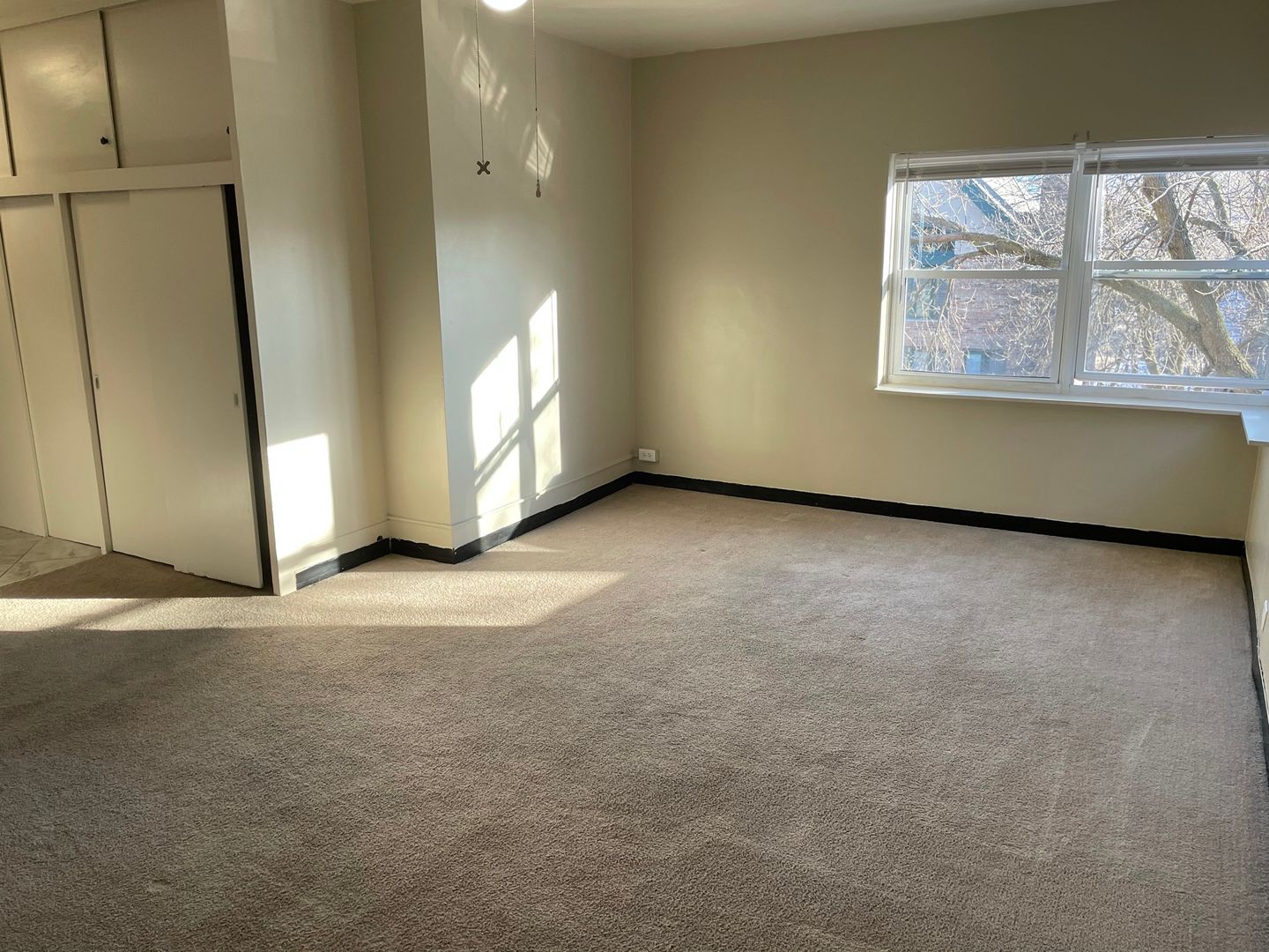 Milwaukee Apartment: 1026 E Lyon St