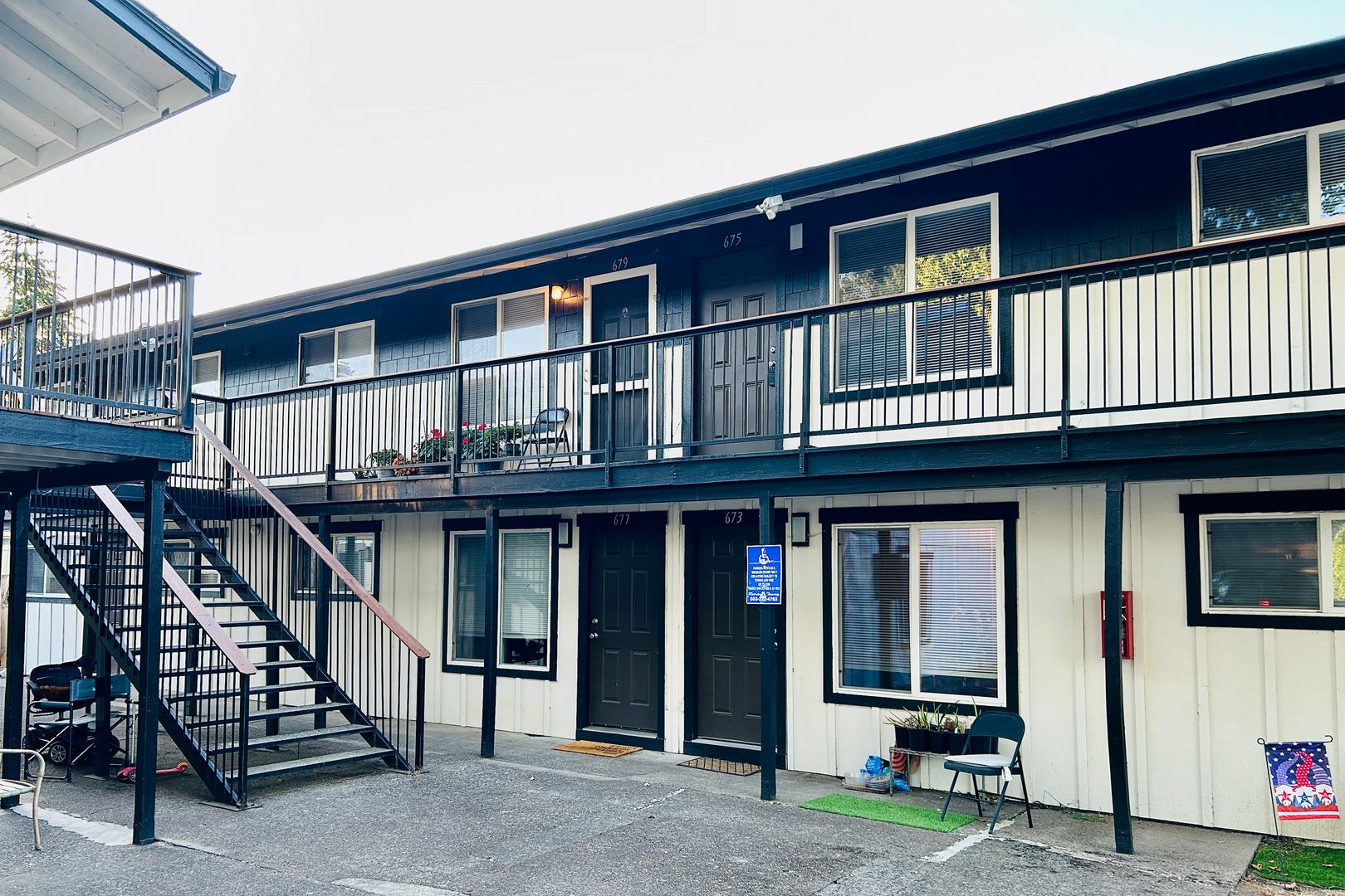 Salem Apartment: 665 - 697 25th St SE