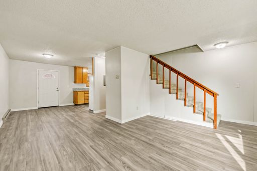Newly Remodeled 2 Bedroom, 1.5 Bathroom Apartment in North Salem – photo 1